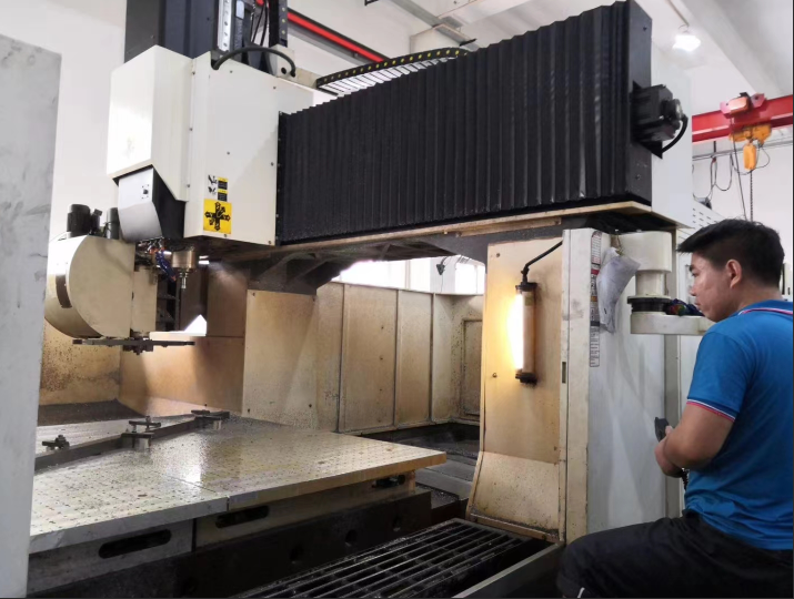 Large gantry CNC machines